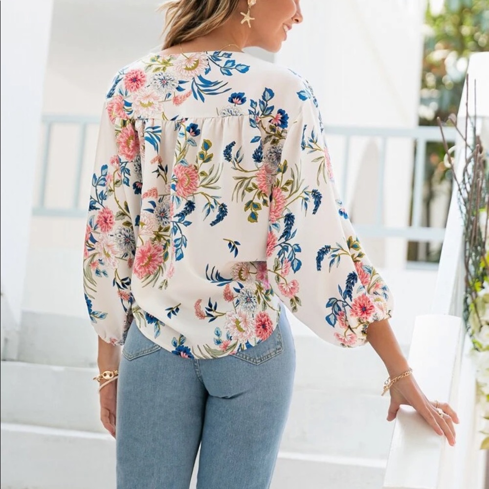 Floral print lantern long sleeve surplice crop top - Picture 3 of 9